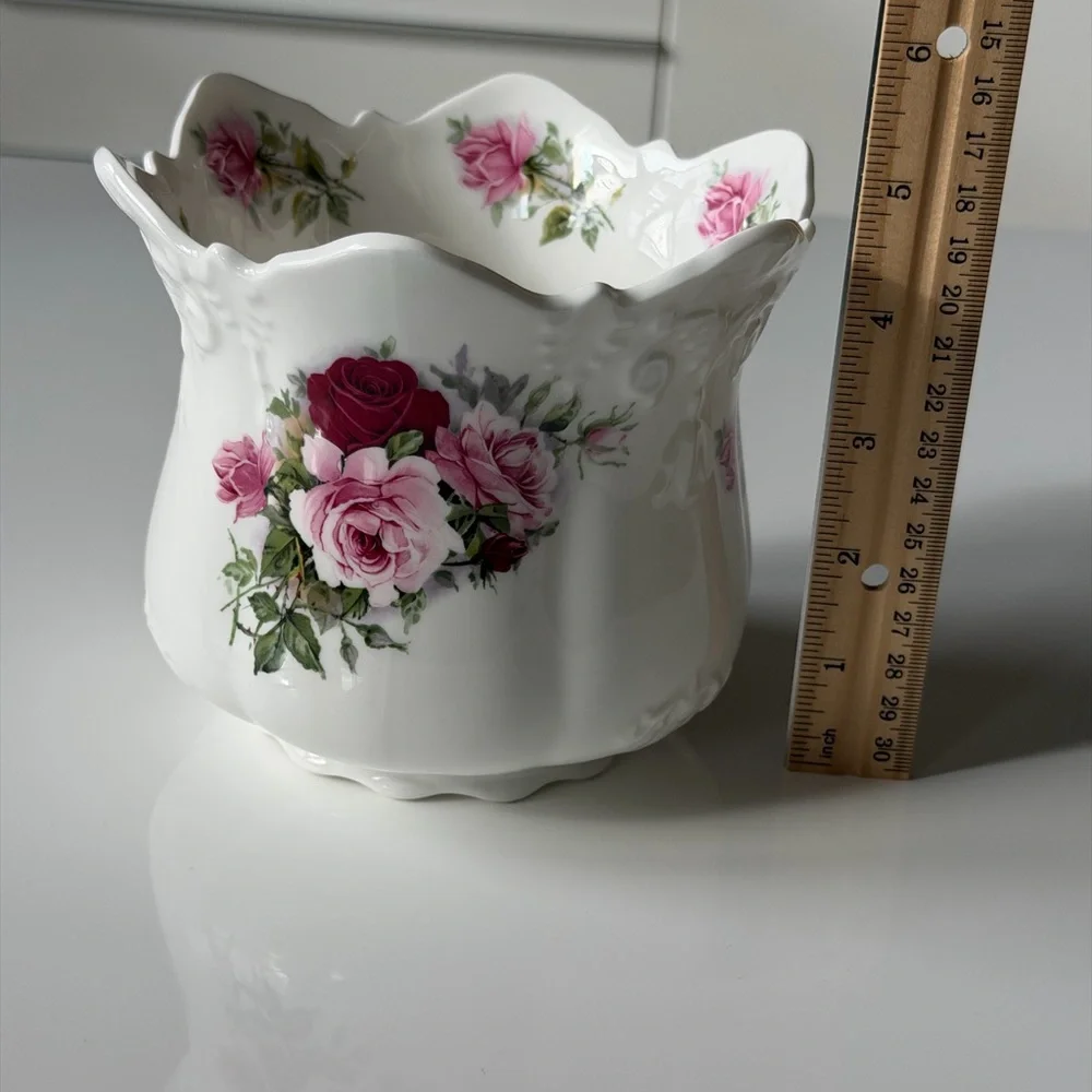 Vintage Royal Castle Fine Bone China Porcelain Vase - Lace Trim With Pink Roses